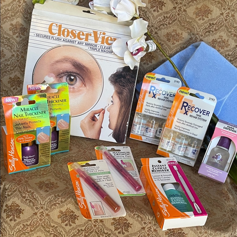 ❤️ 10 piece nail, cuticle bath and beauty bundle.